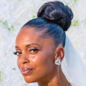 Meet your Posher, Llaynah